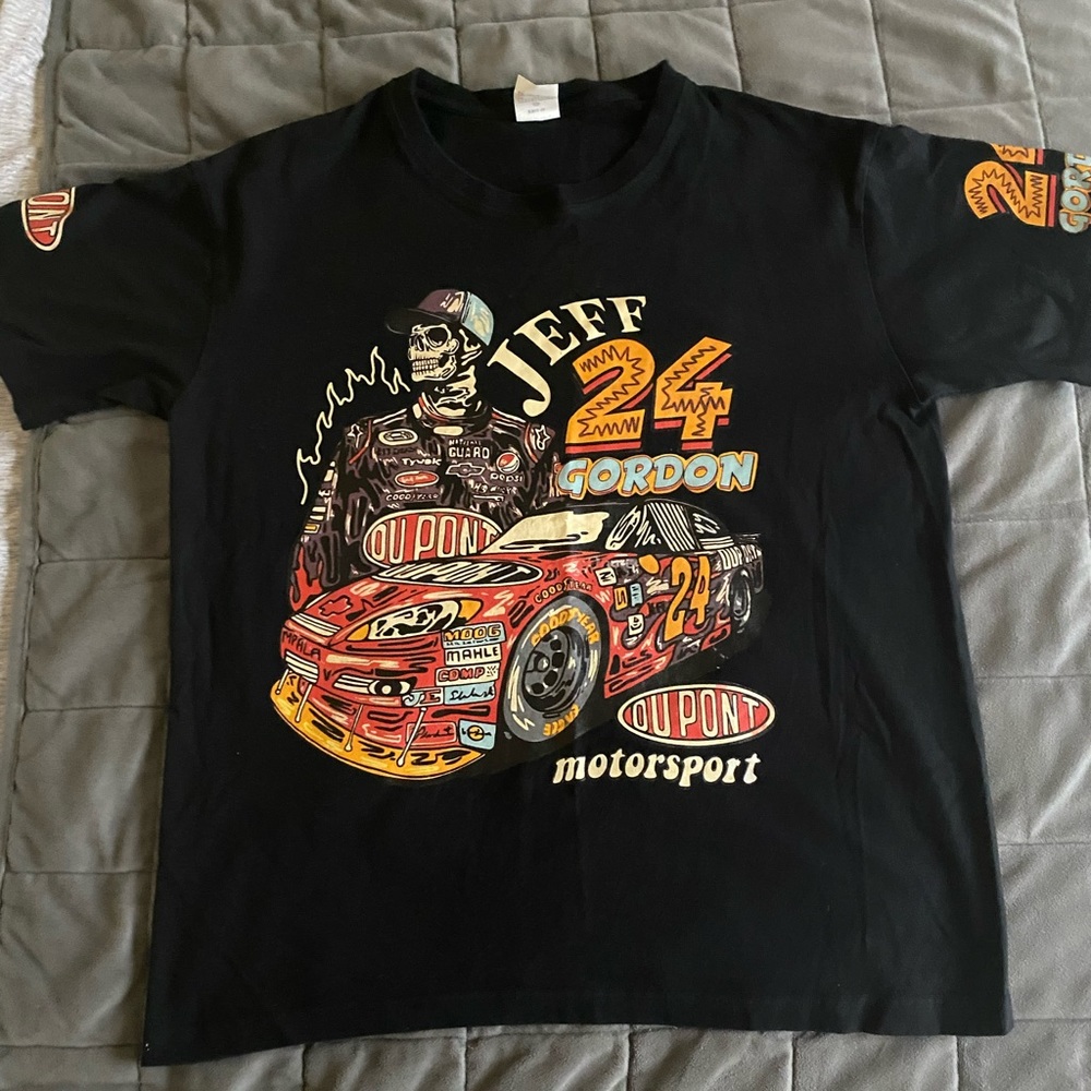 Great graphic Jeff Gordon tee 
Size medium 
Reminds me of a warrenlottas shirt